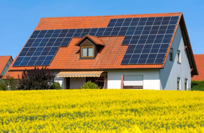 Bezpieczeństwo i utrzymanie instalacji fotowoltaicznych: Jak dbać o swoje panele słoneczne?